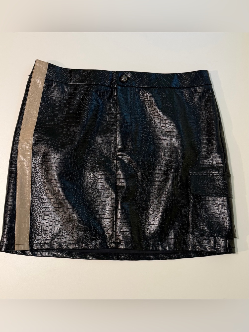 Sweet Rain Black Croc Embossed Faux Leather Mini Skirt High Waisted Side Stripe